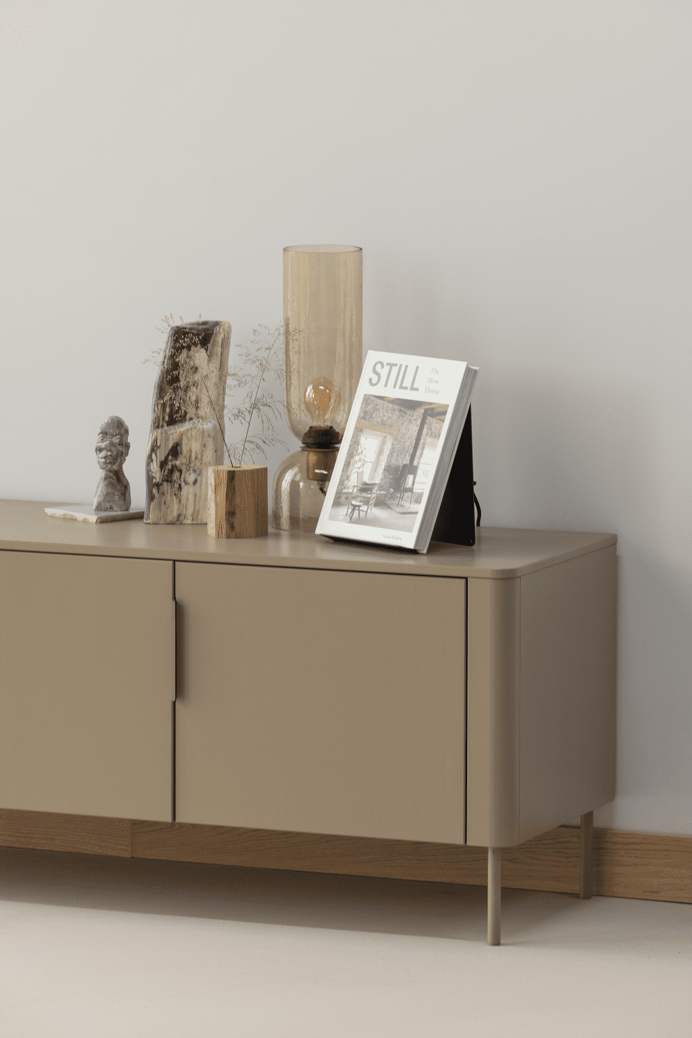WOOOD Gunnar tv meubel 154cm grenen mud Bruin|Taupe Tv-meubel|Tv-dressoir