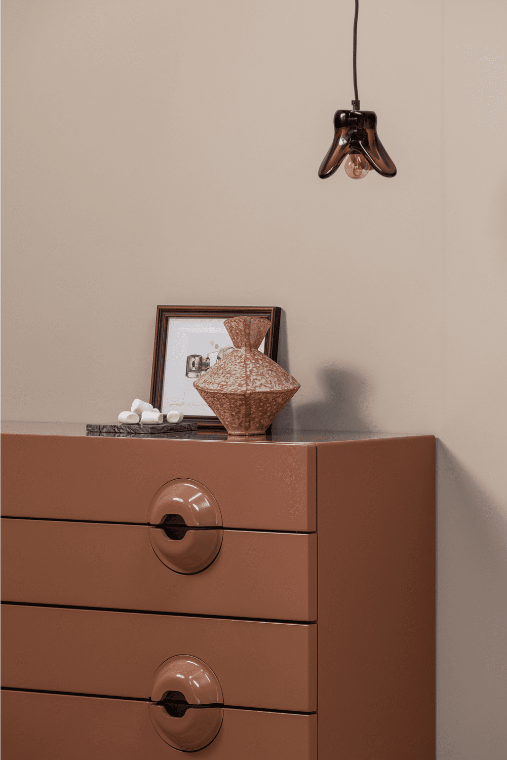 WOOOD Merge ladekast/commode oudroze Oud roze Ladekast