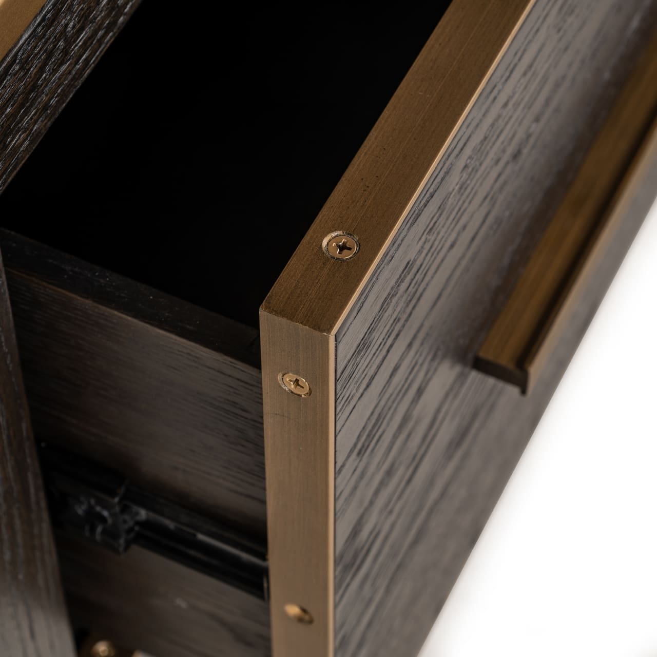 Richmond Interiors Wandkast Carter brown small 2-drawers Bruin Kast