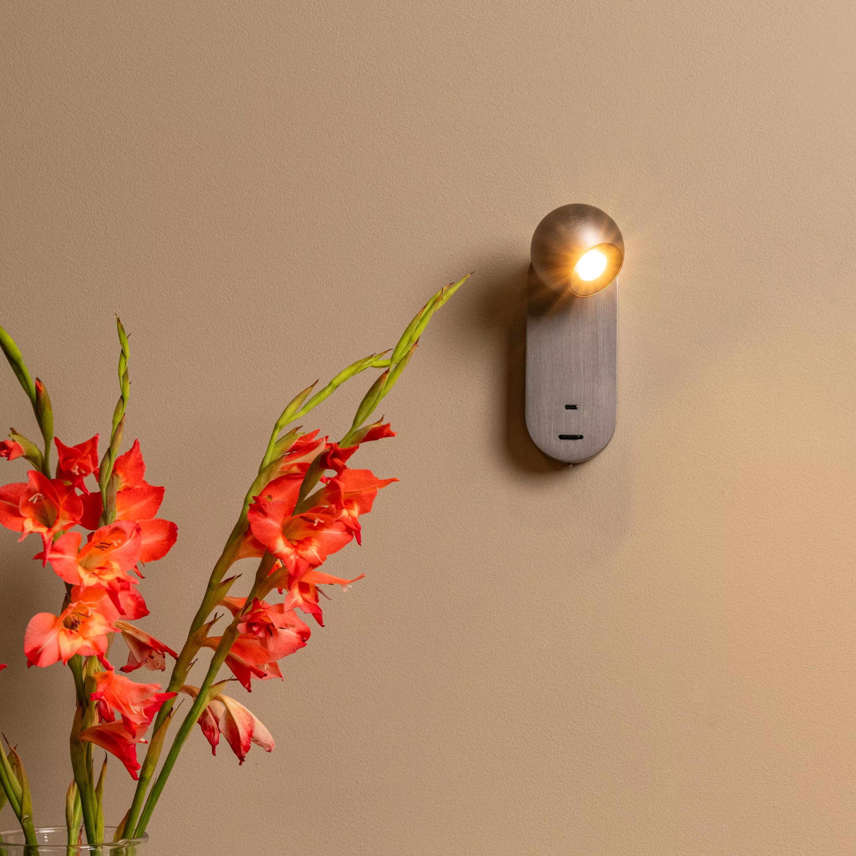 Montana Wandlamp Led Cct 1x6,3w 2700k/4000k - Grijs Ijzer Lucide Wandlamp 68200/06/15