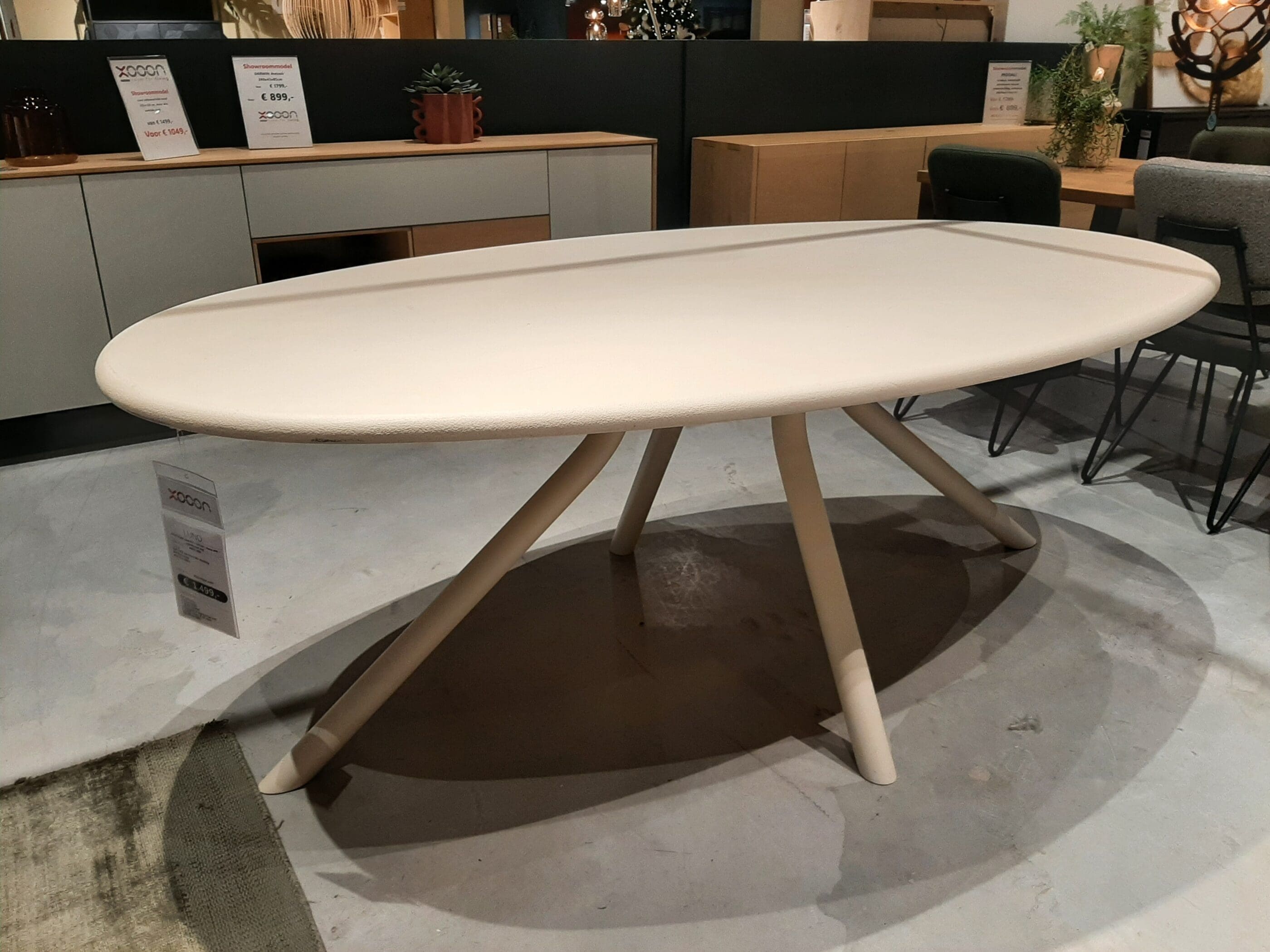 Lund eettafel ovaal - 210x120 cm **SHOWROOMMODEL**