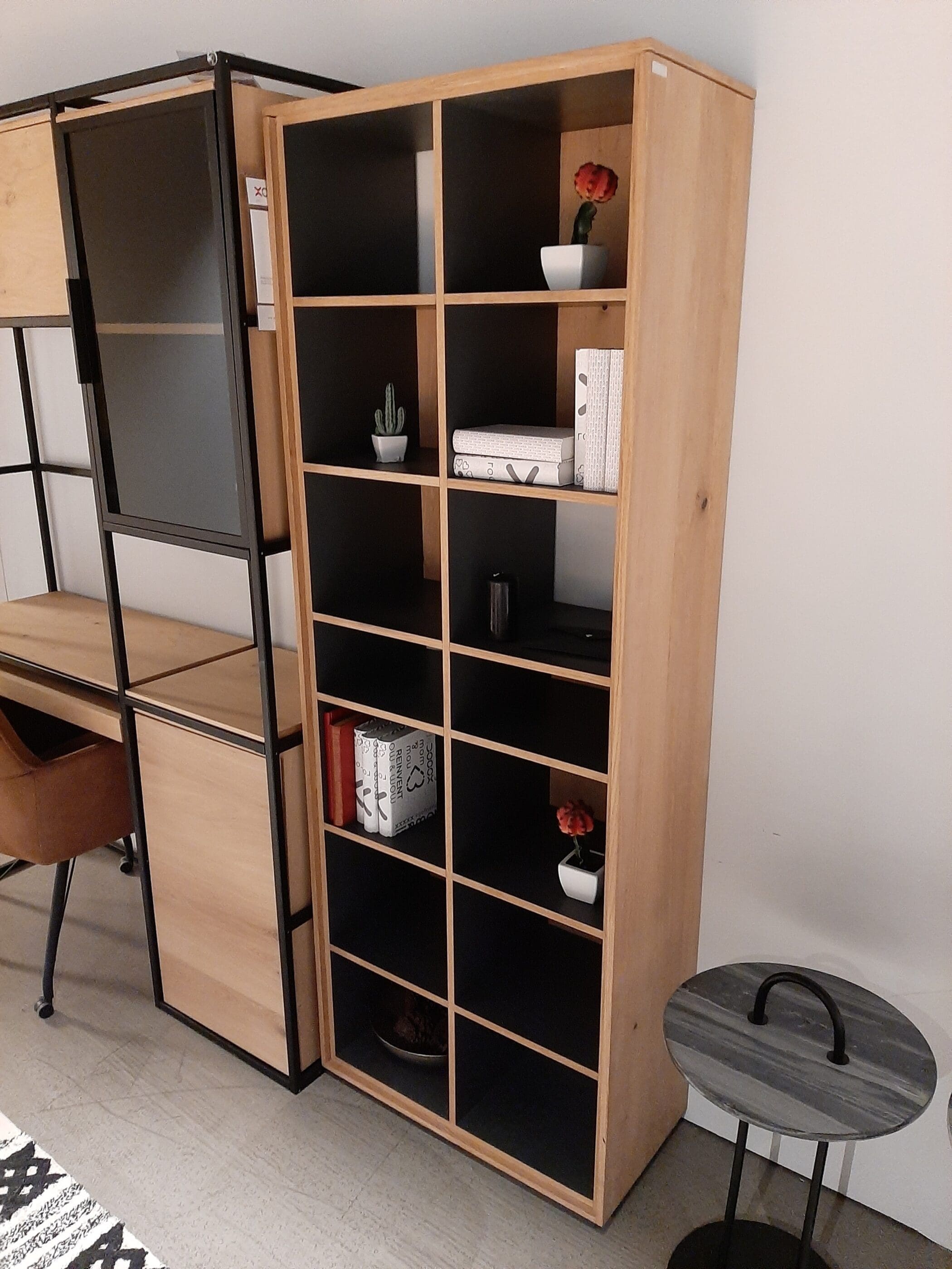 Darwin boekenkast 14-niches - 70 cm **SHOWROOMMODEL**