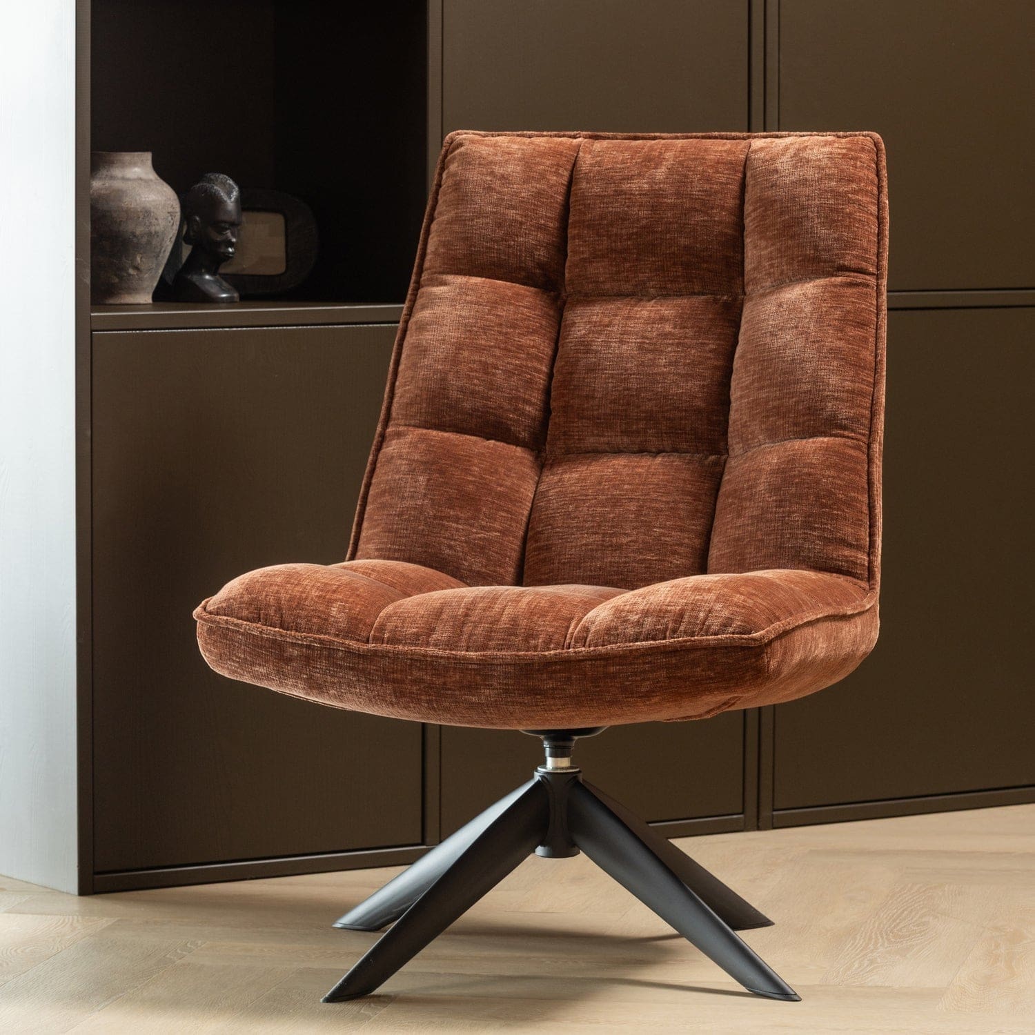 WOOOD Jouke draaifauteuil chenille structuur roestbruin Roestbruin Draaifauteuil