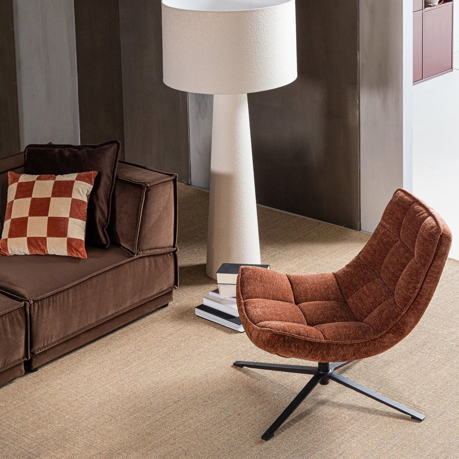 WOOOD Maudi draaifauteuil chenille structuur bruin Bruin Draaifauteuil