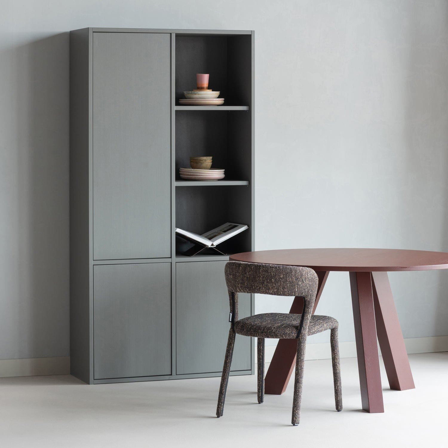 WOOOD Rhonda eettafel o129cm eiken bordeauxrood Bordeaux