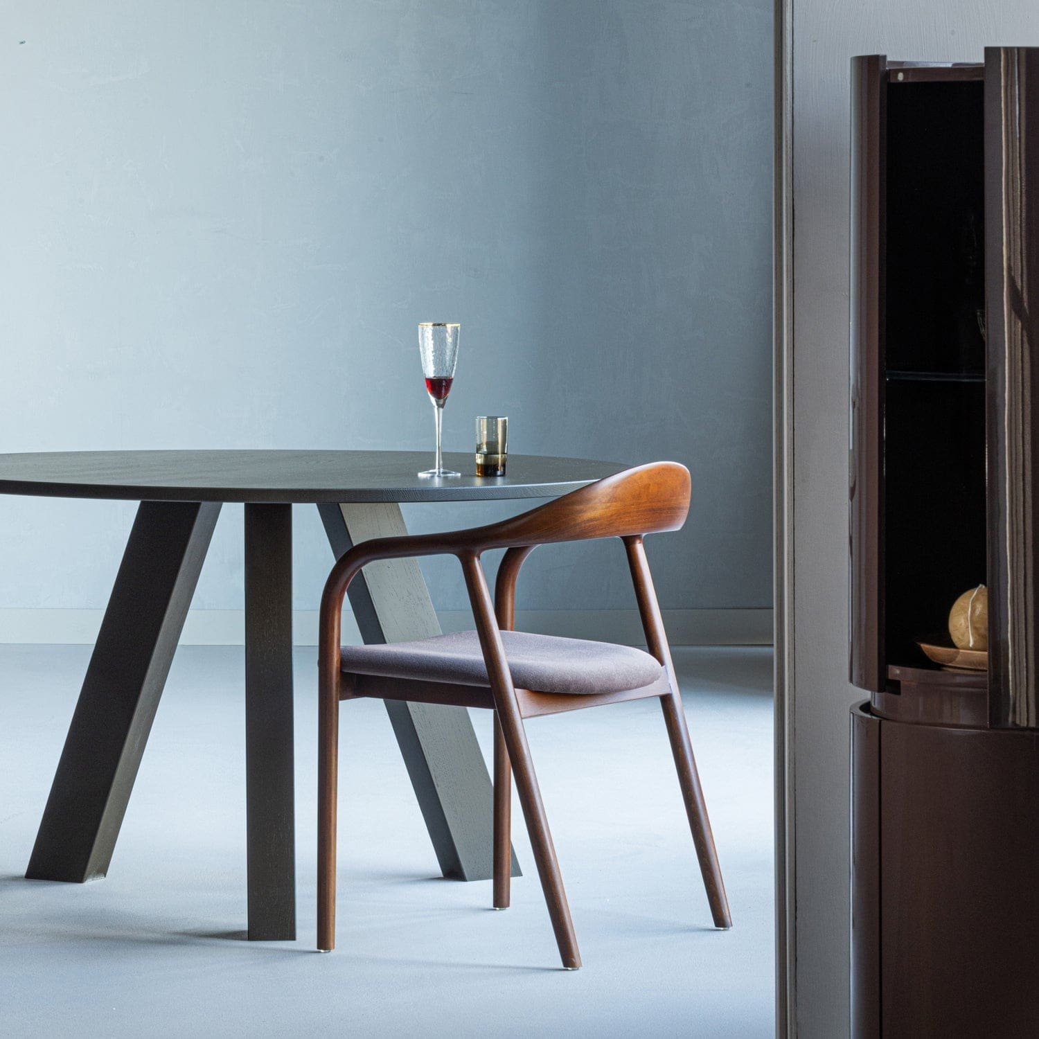 WOOOD Rhonda eettafel o129cm eiken middenbruin Middenbruin