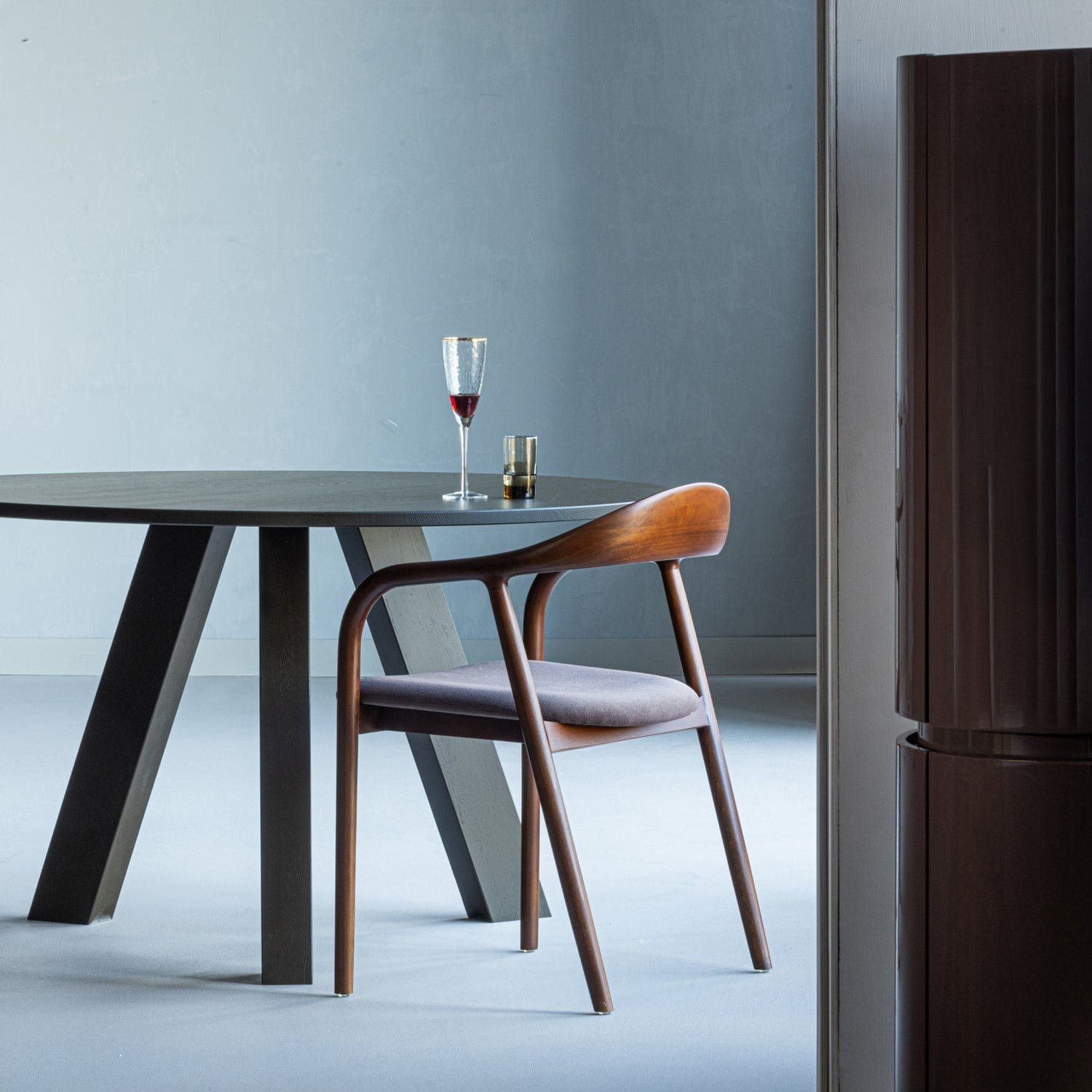 WOOOD Rhonda eettafel o129cm eiken middenbruin Middenbruin