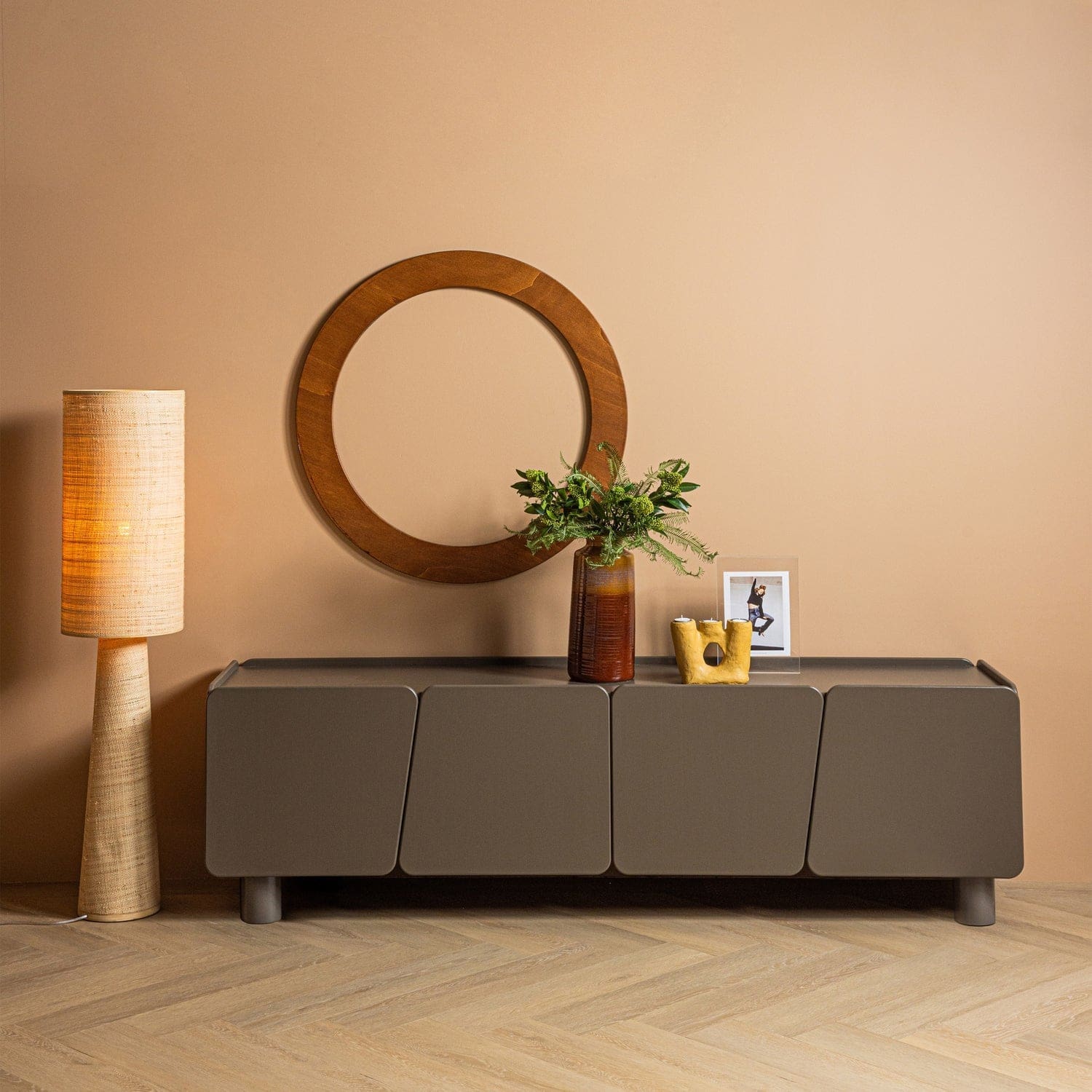 WOOOD Root tv meubel 200cm grenen truffel bruin Truffel bruin Tv-meubel|Tv-dressoir