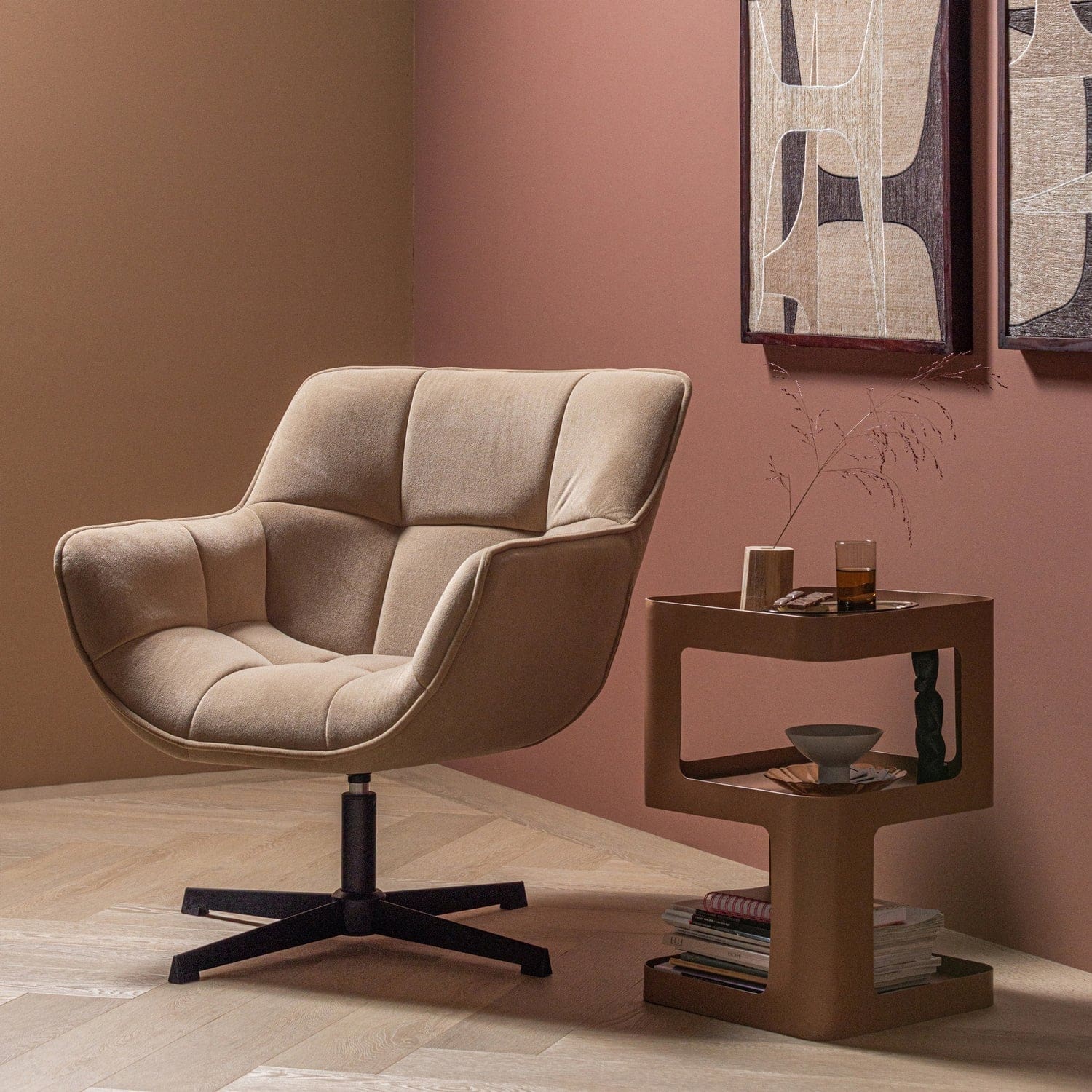 WOOOD Wibo draaifauteuil mat velvet zand Bruin|Beige Draaifauteuil