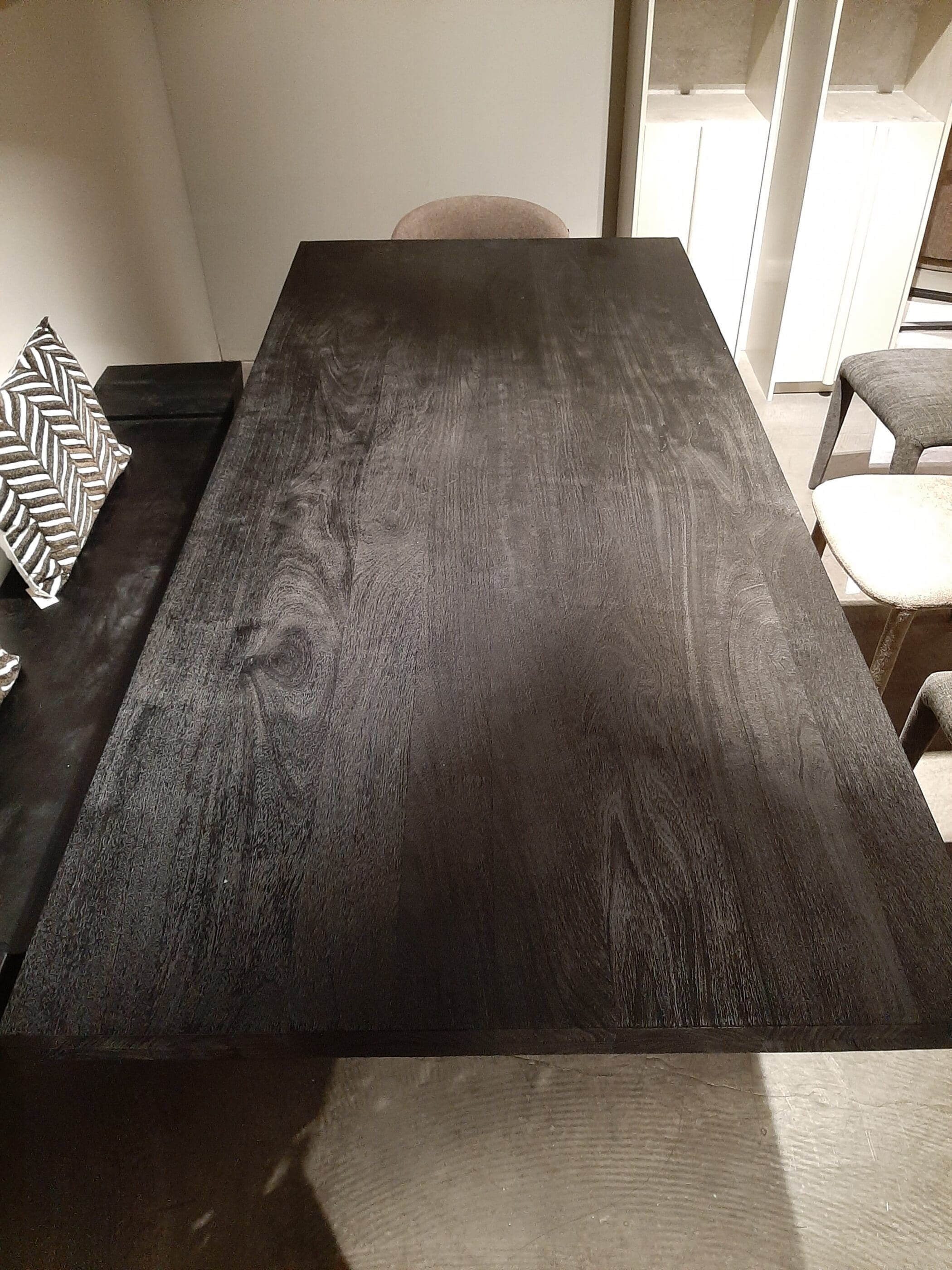 Kean eettafel zwart - 220x100 **SHOWROOMMODEL** - Afbeelding 3