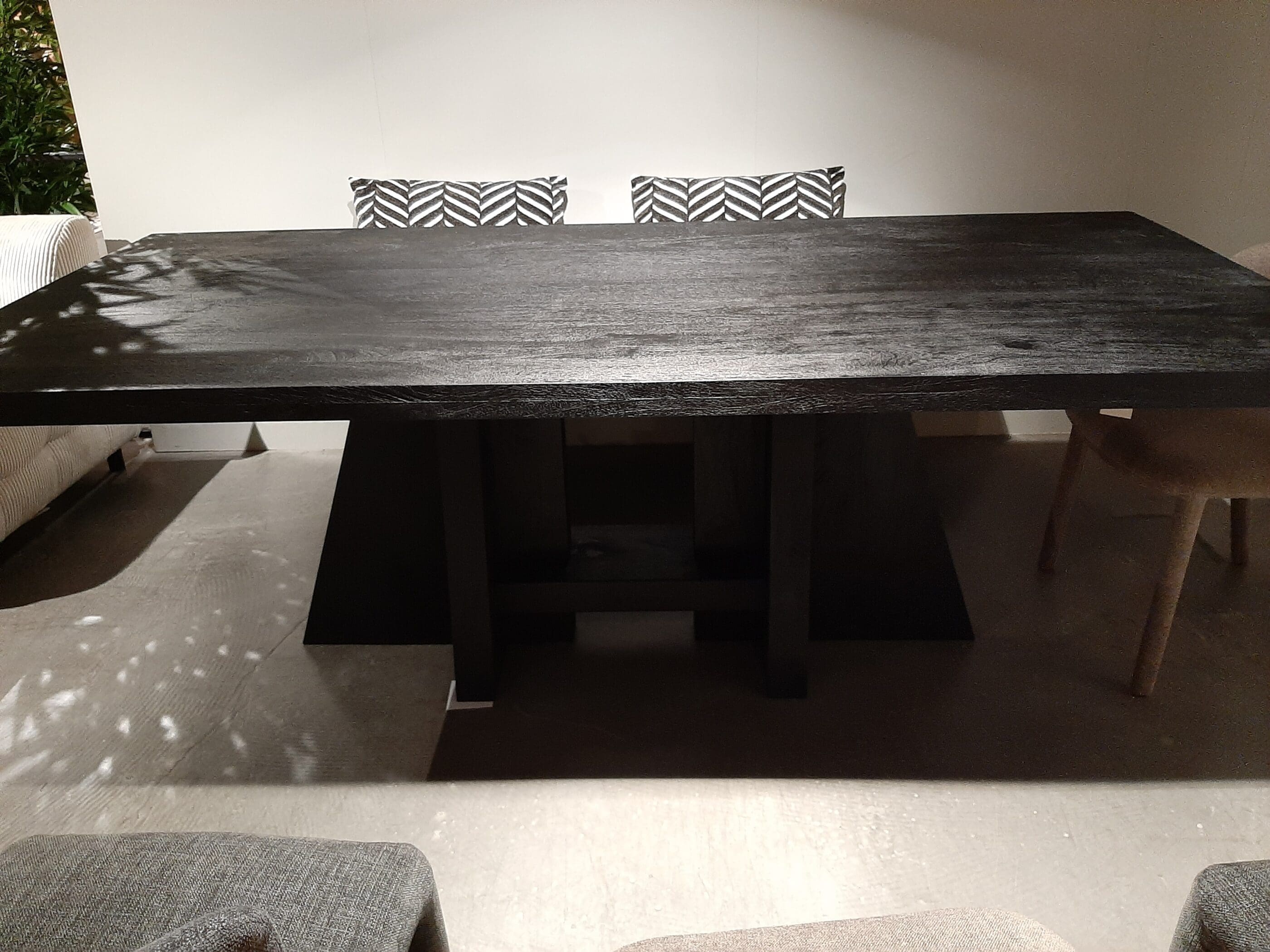 Kean eettafel zwart - 220x100 **SHOWROOMMODEL** - Afbeelding 5