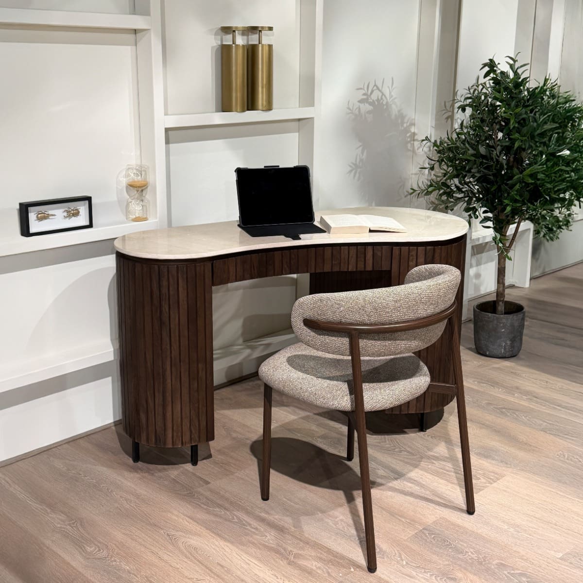 Eetkamerstoel Micah Hush Walnut