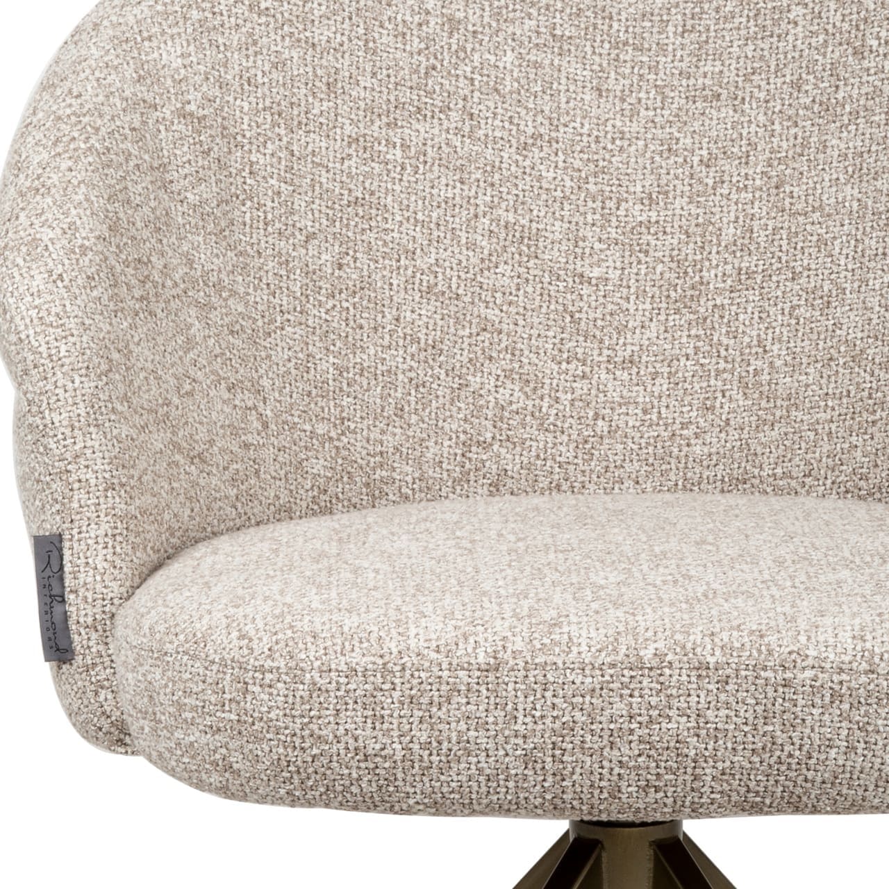 Richmond Interiors Eetkamerstoel Zendaya cayenne brown swivel fire retardant Bruin Eetkamerstoel