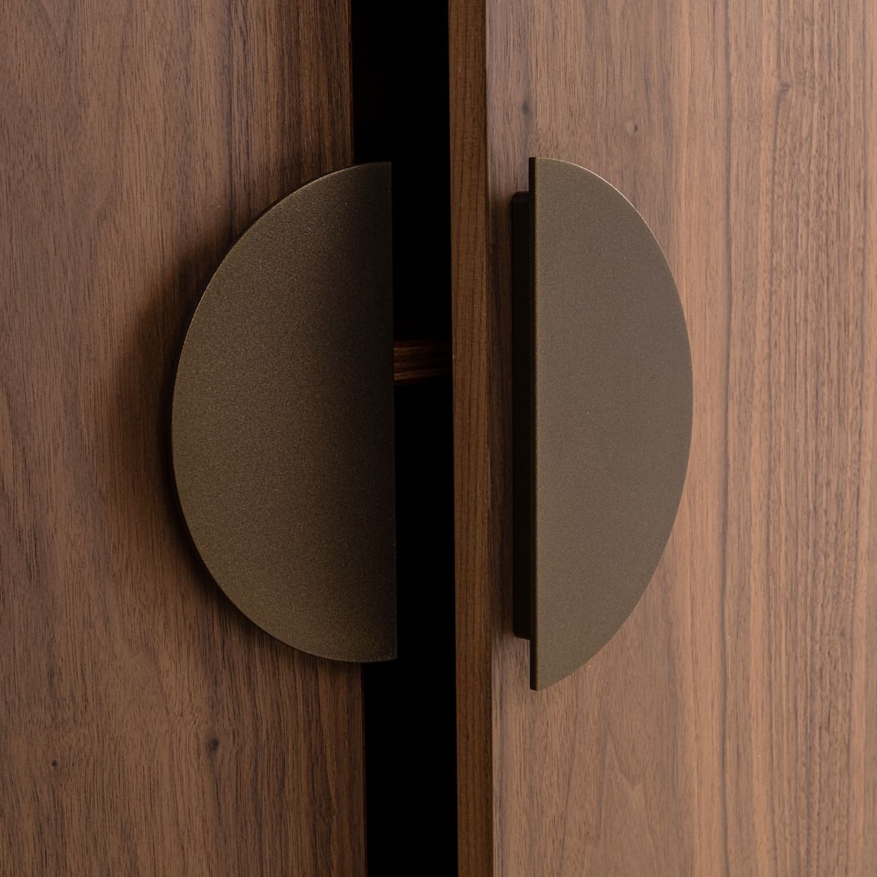 Richmond Interiors Wandkast Windsor walnut Wandkast|Kast
