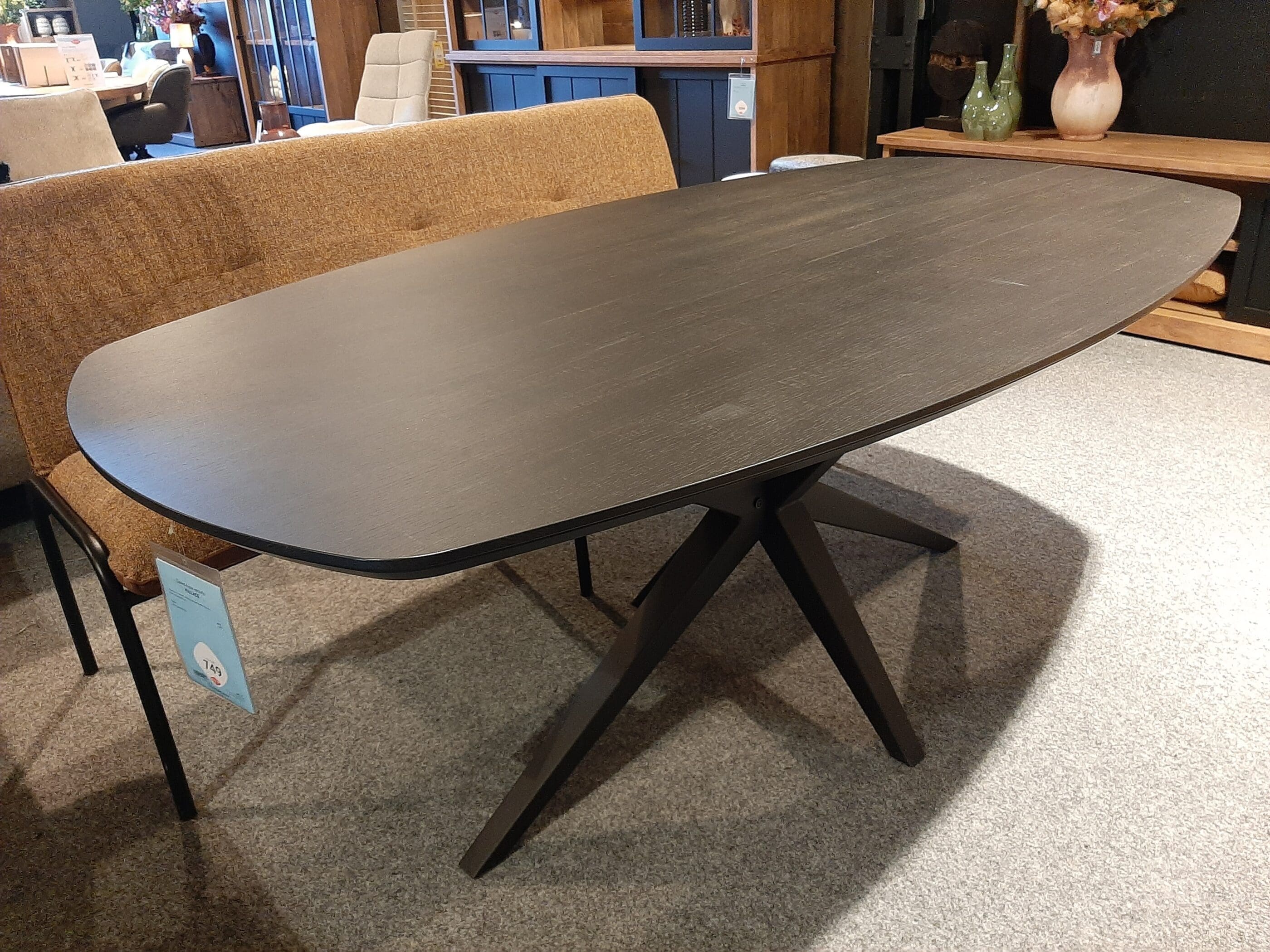 Eettafel Wallace **SHOWROOMMODEL**