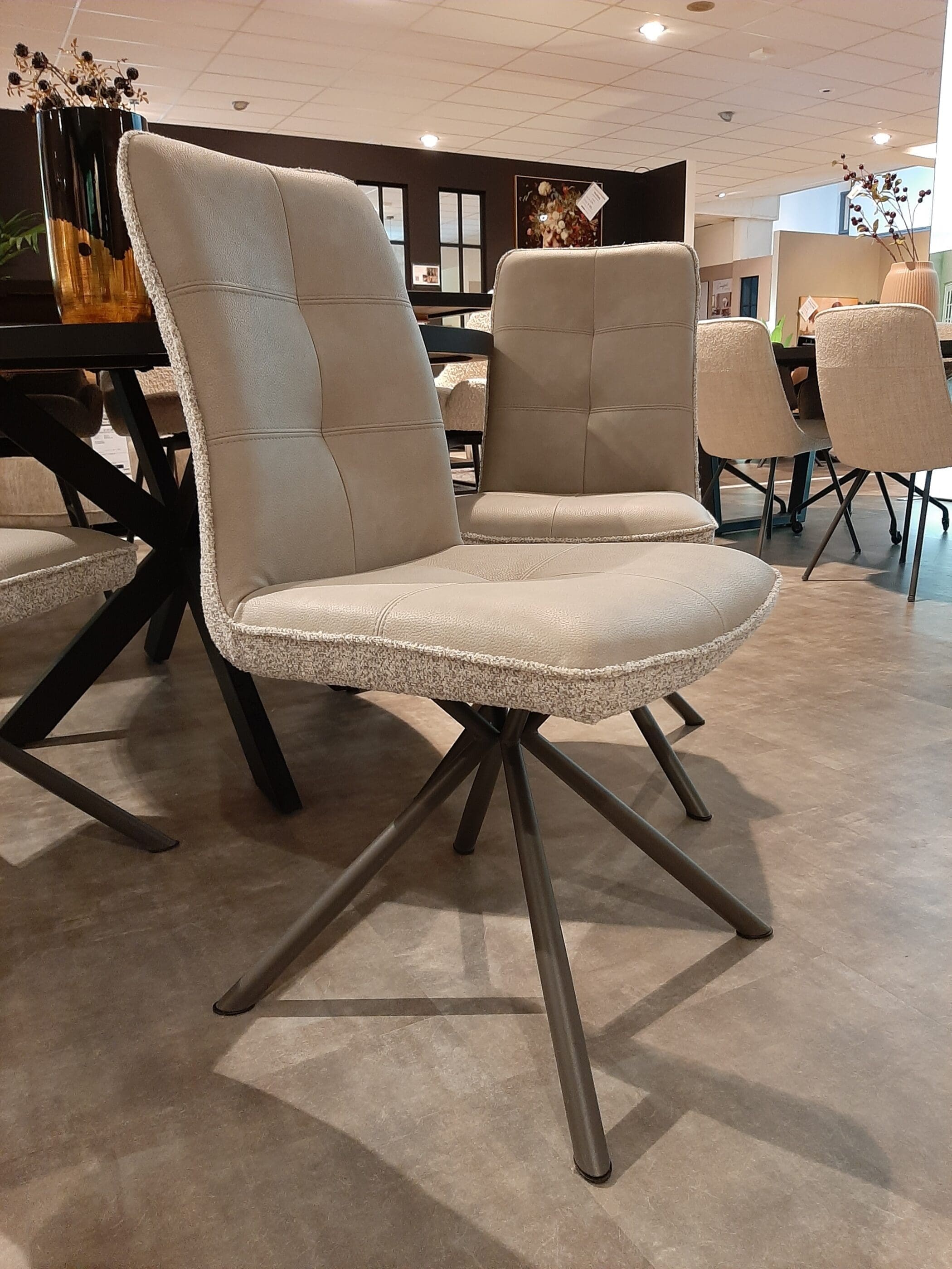 Milva eetkamerstoelen (set van 3) **SHOWROOMMODEL** - Afbeelding 2
