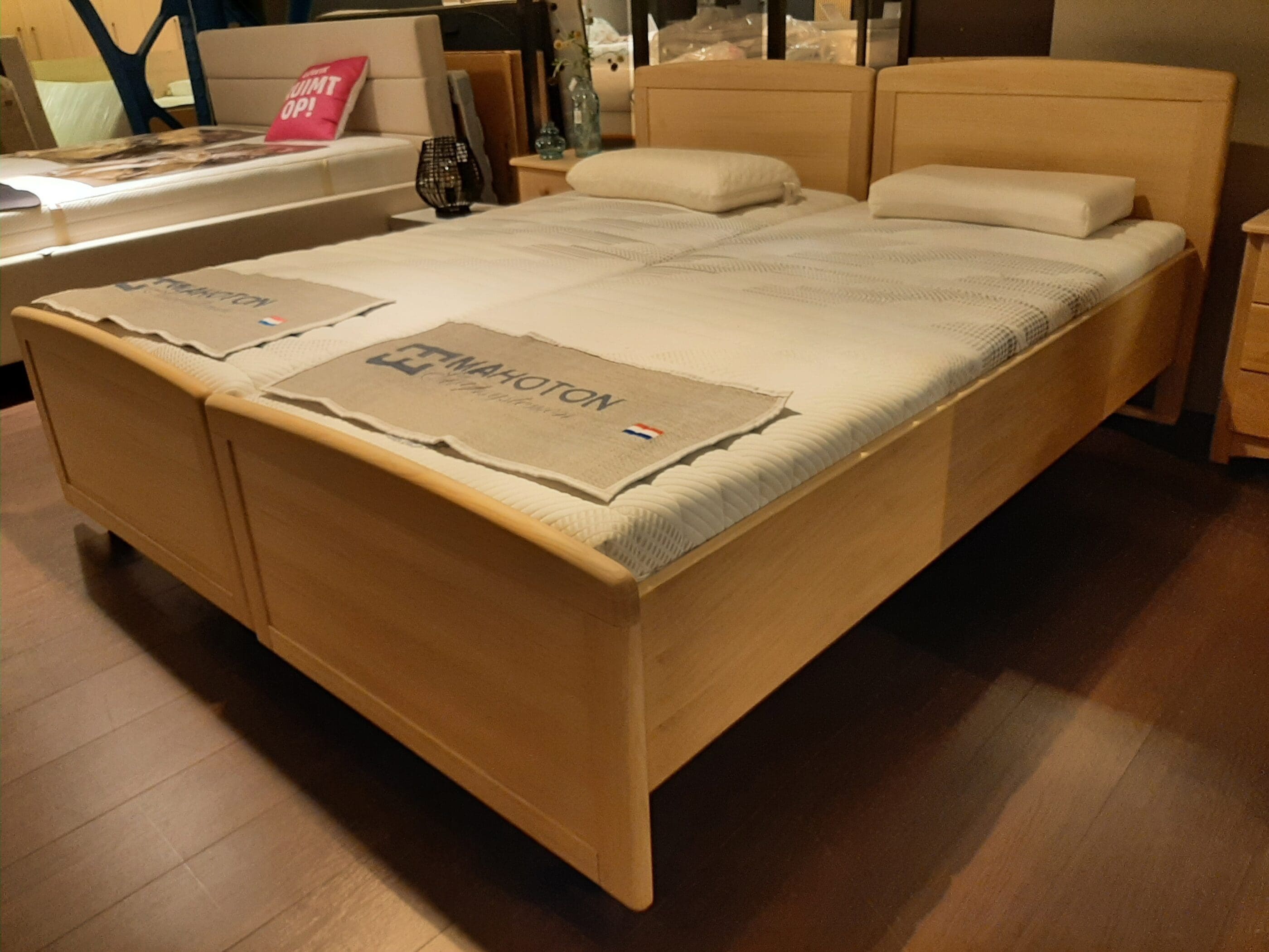 Deelbaar ledikant + nachtkastjes Torino **SHOWROOMMODEL** - Afbeelding 2