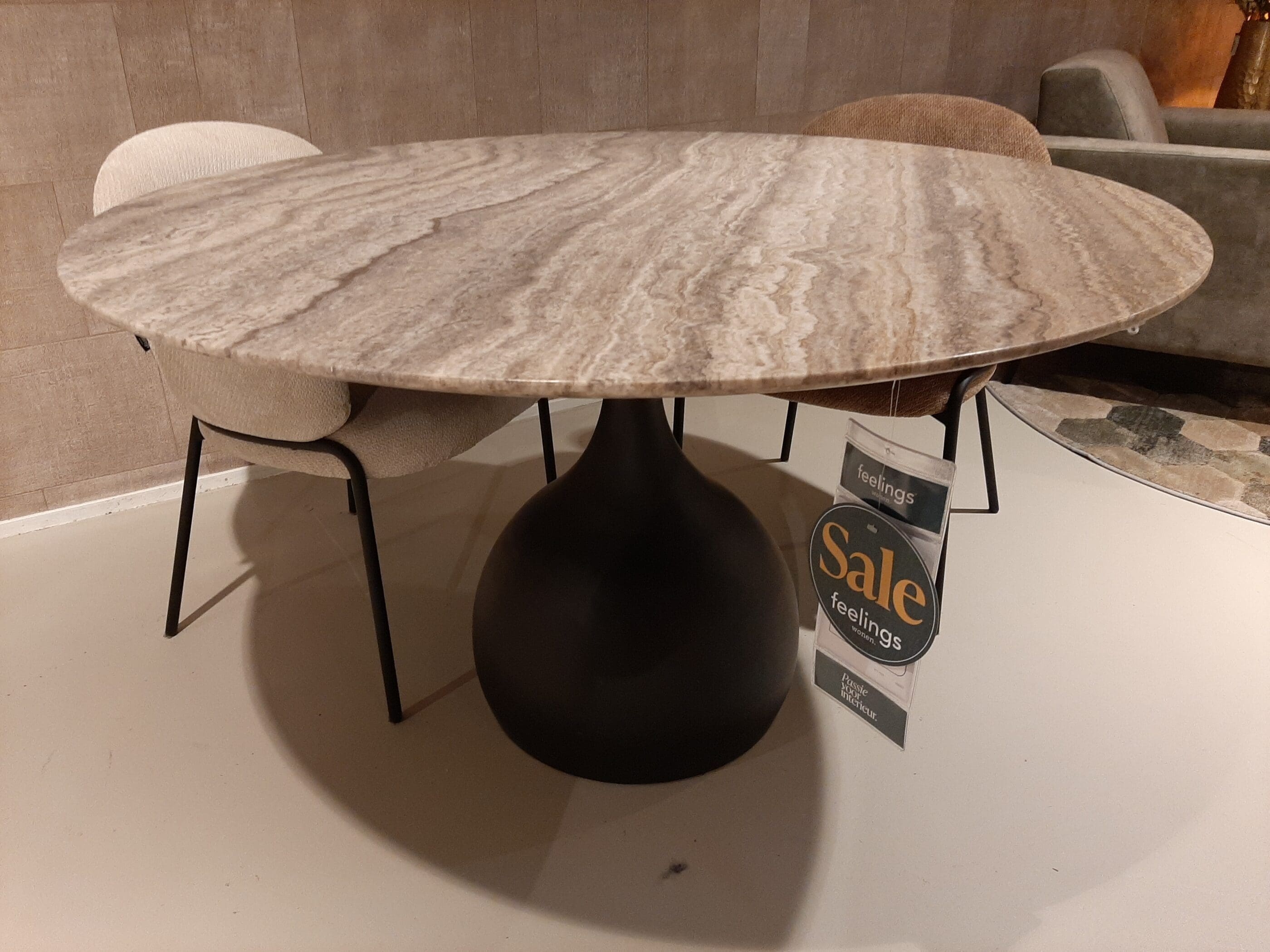 Delphi eettafel - Ø130 **SHOWROOMMODEL**