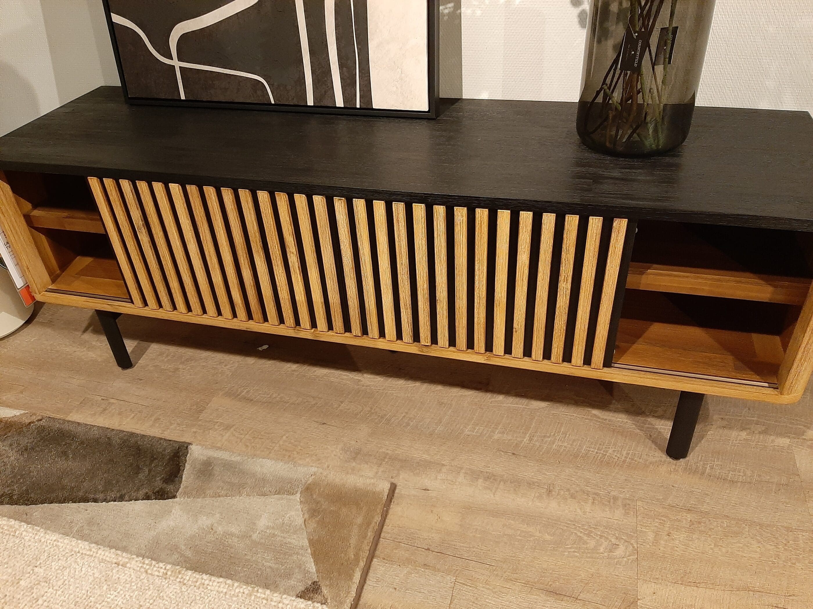 Larvik tv-dressoir **SHOWROOMMODEL** - Afbeelding 3