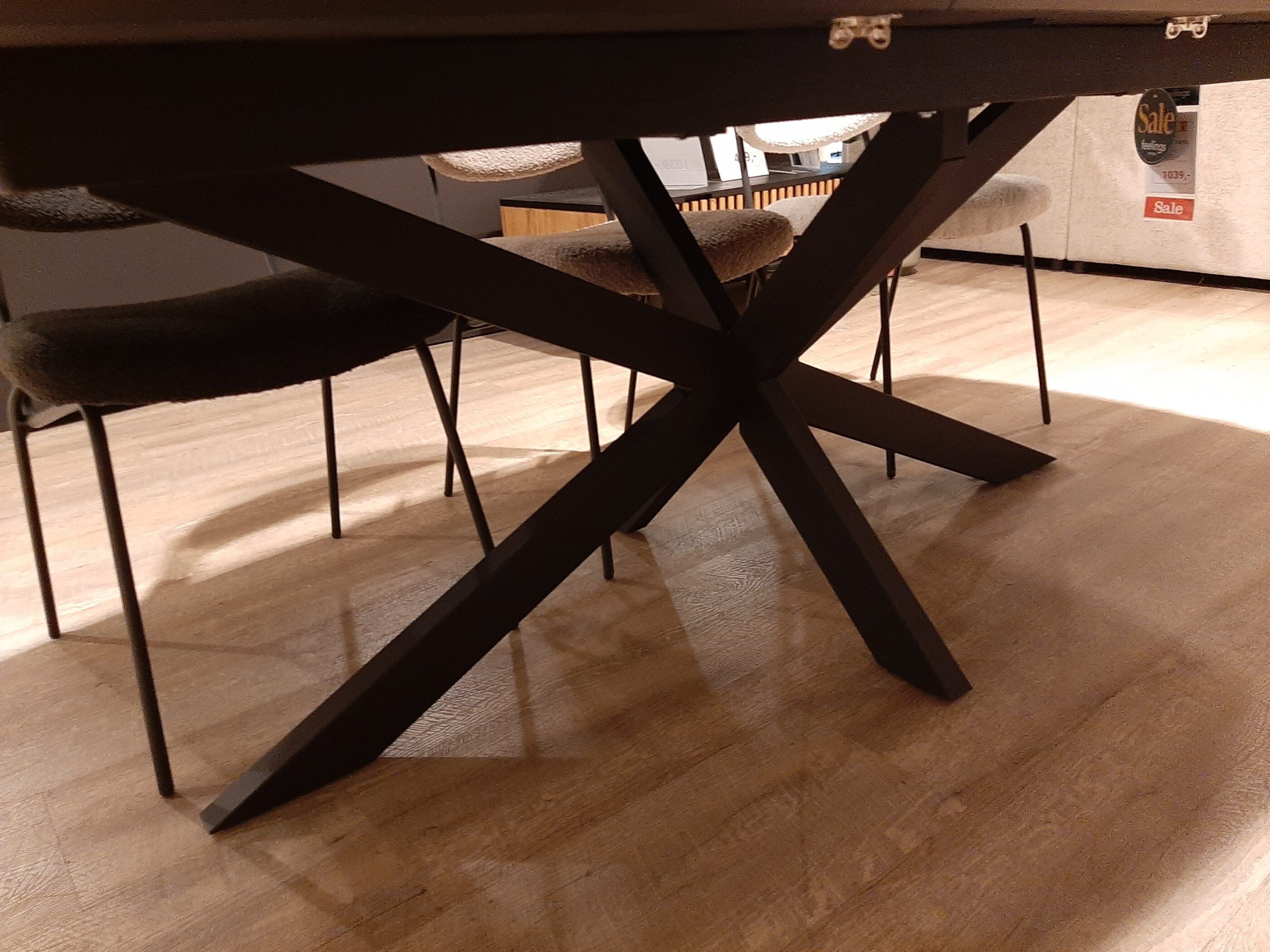 Emilio uitschuiftafel **SHOWROOMMODEL** - Afbeelding 2